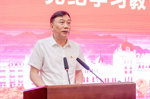 丁勇讲话.jpg