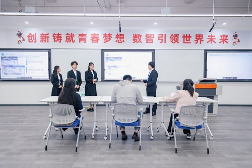 365英国官网参赛学生2.jpg