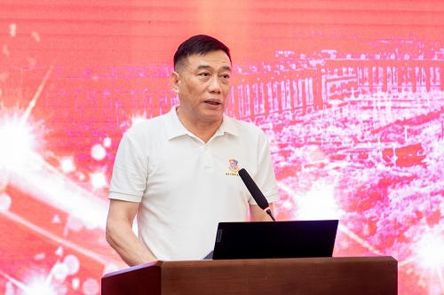 丁勇讲话.jpg