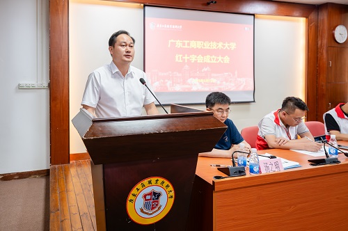 卢景值作表态发言.JPG