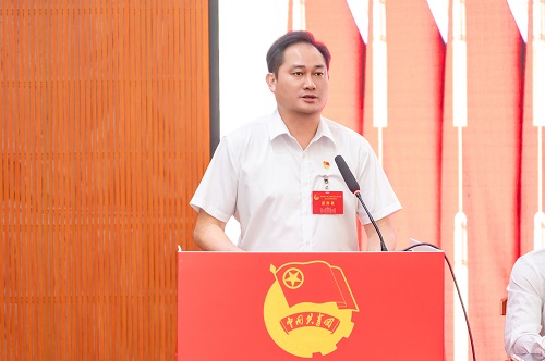 卢景值讲话.jpg 卢景值讲话.jpg