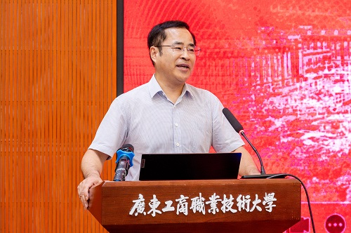 林涛讲话.jpg 林涛讲话.jpg